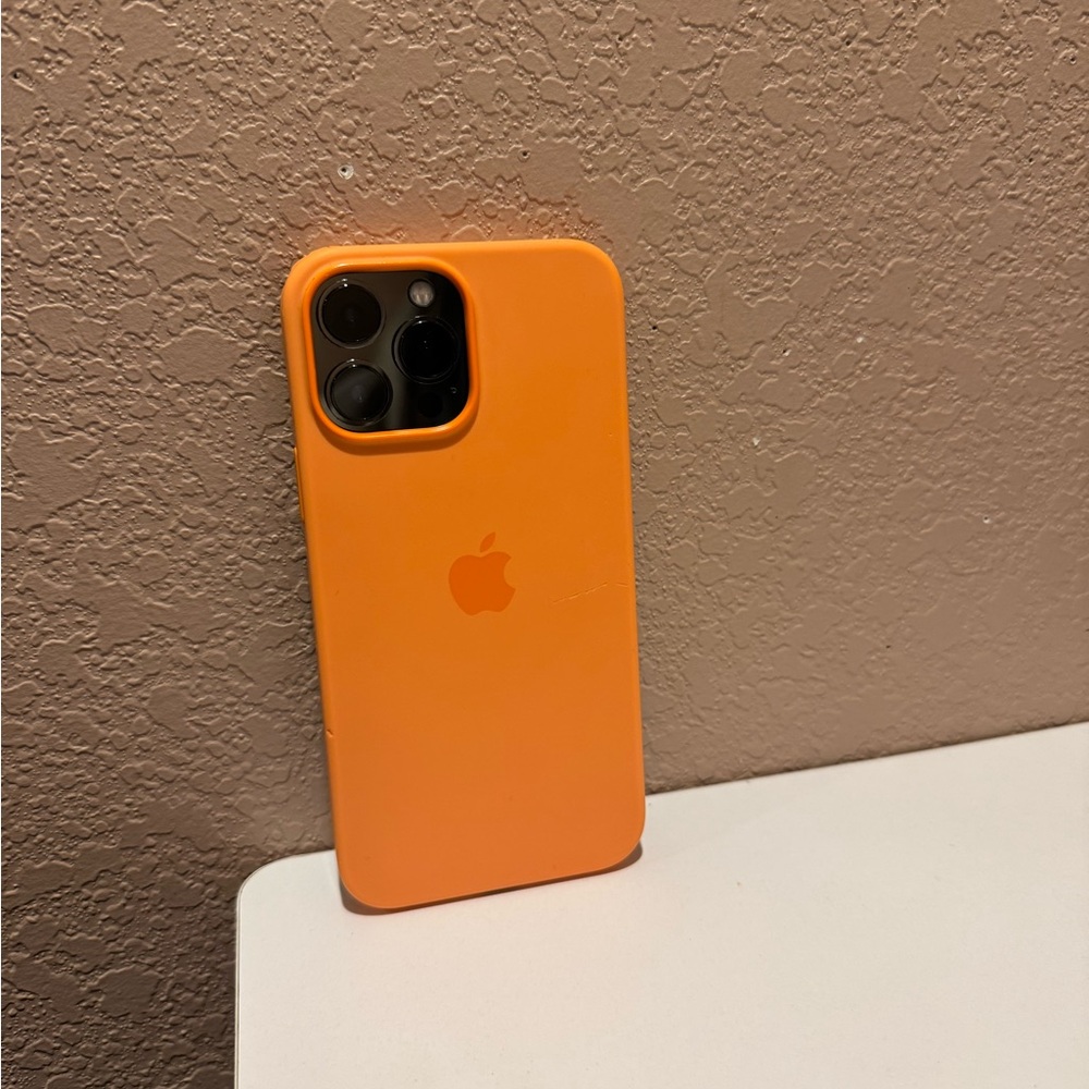 Apple iPhone Orange Case